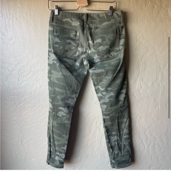 Banana Republic Heritage Camo low Rise Skinny Pant Women’s Size 27 - Picture 3 of 5